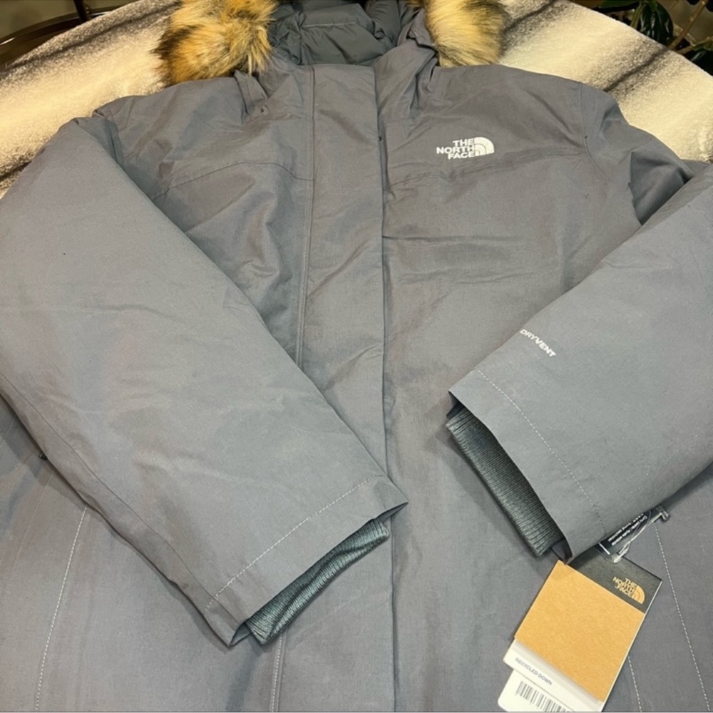 The North Face Arctic Parka Vanadis Grey Coat - Picture 3 of 10
